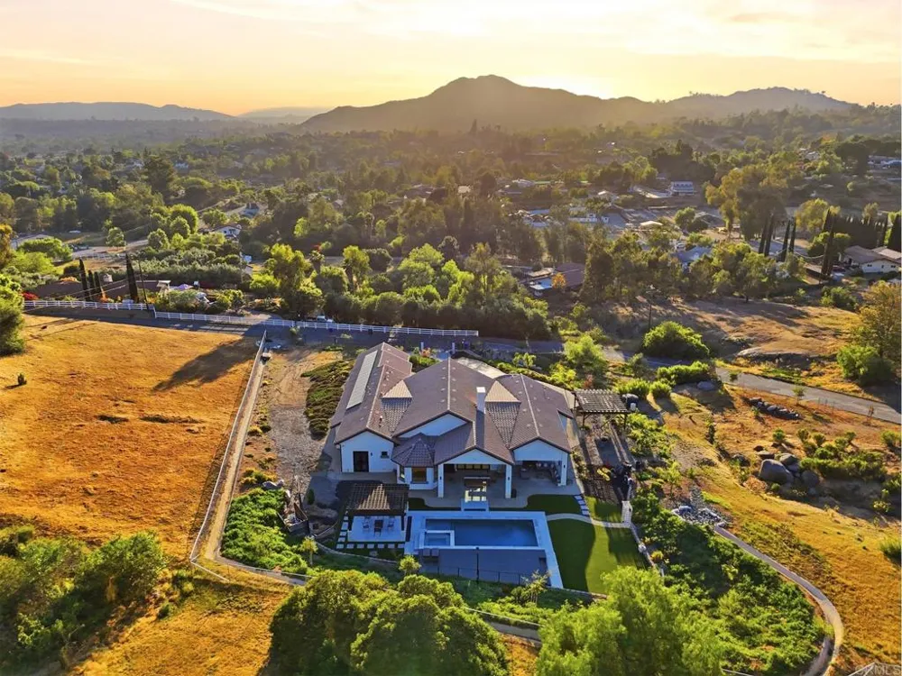 14989 Orchard View Drive Poway, CA 92064