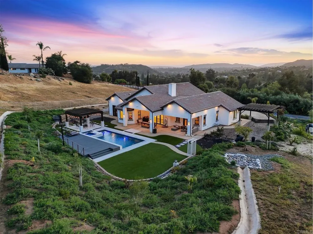 14989 Orchard View Drive Poway, CA 92064