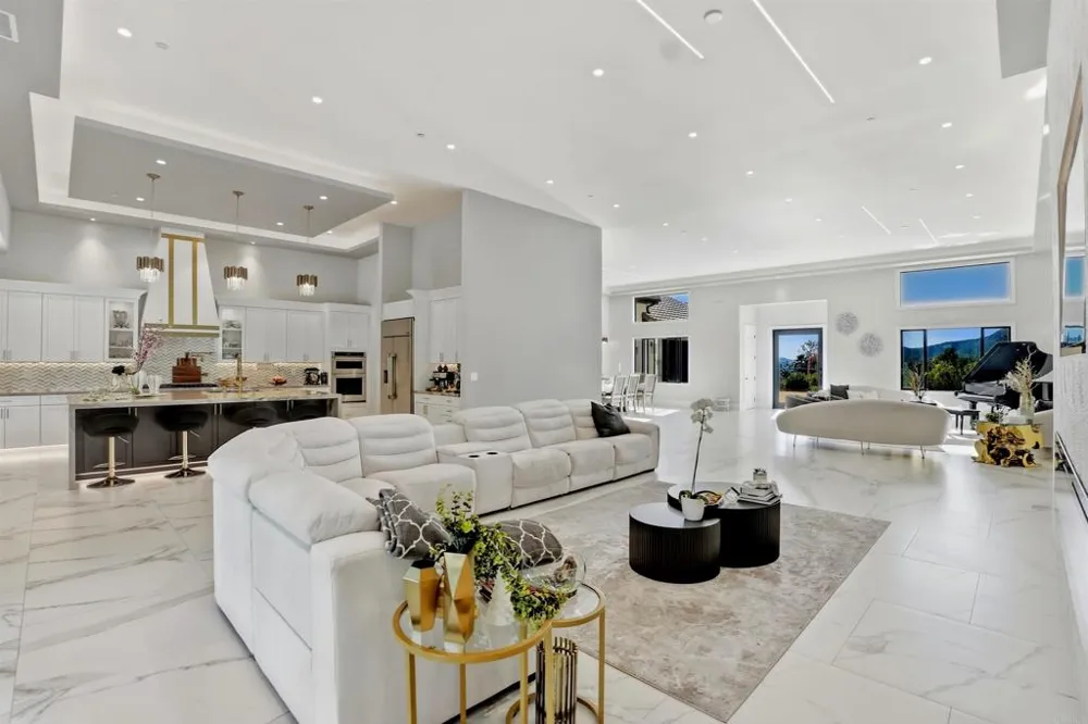 14989 Orchard View Drive Poway, CA 92064