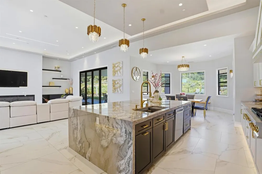 14989 Orchard View Drive Poway, CA 92064