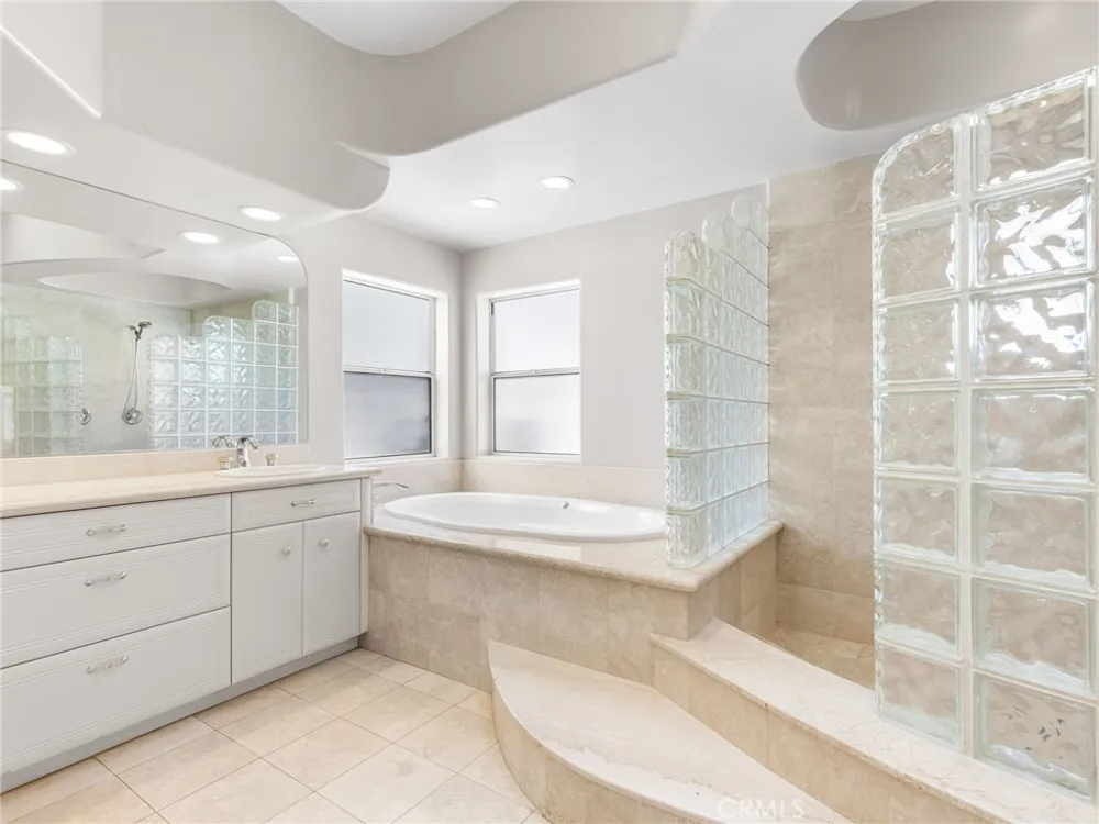 30395 Ainsworth Lake Elsinore, CA 92530