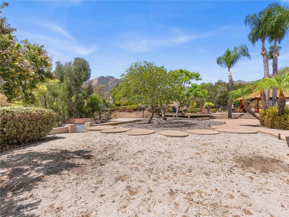 30395 Ainsworth Lake Elsinore, CA 92530