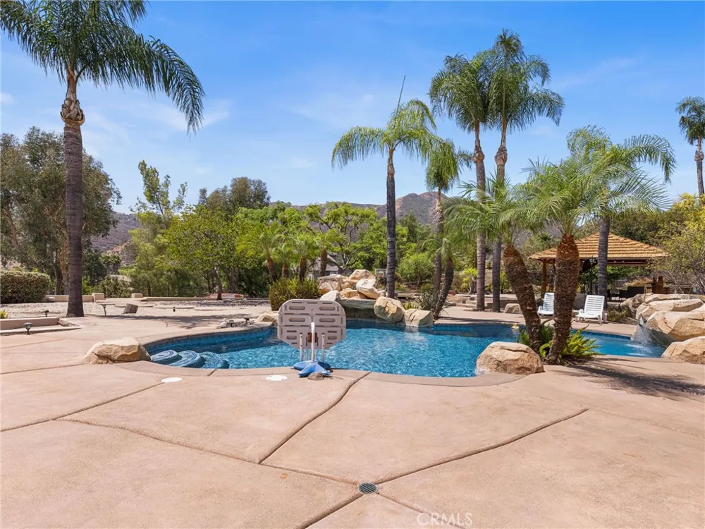 30395 Ainsworth Lake Elsinore, CA 92530