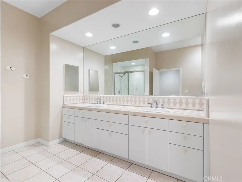 30395 Ainsworth Lake Elsinore, CA 92530