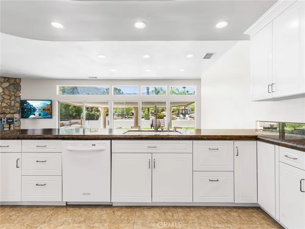 30395 Ainsworth Lake Elsinore, CA 92530