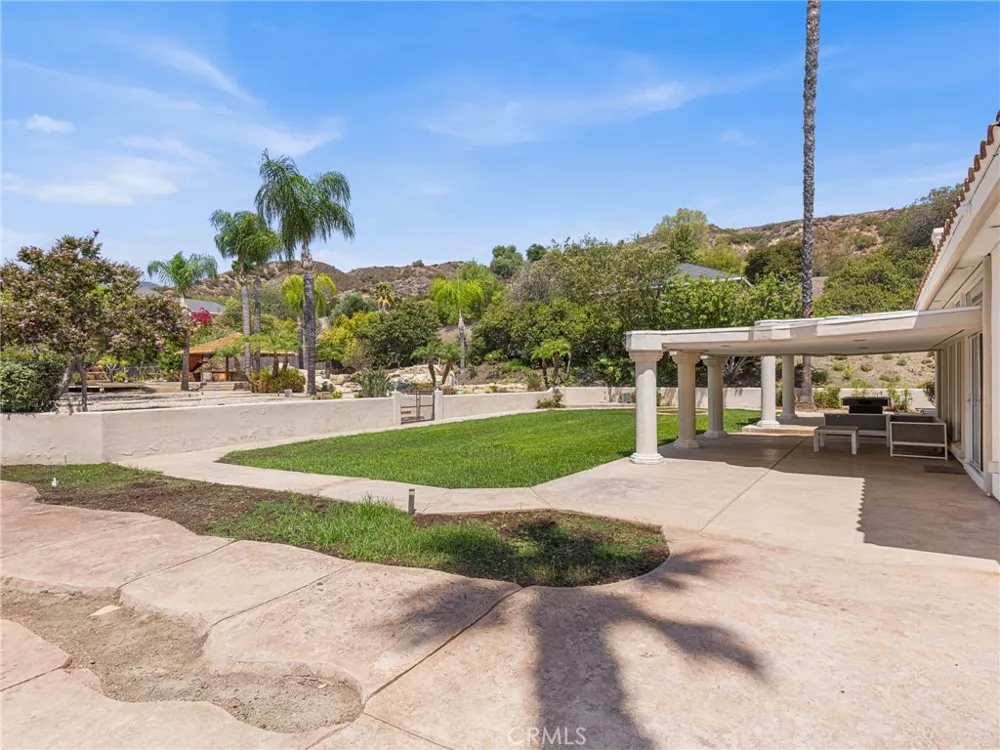 30395 Ainsworth Lake Elsinore, CA 92530