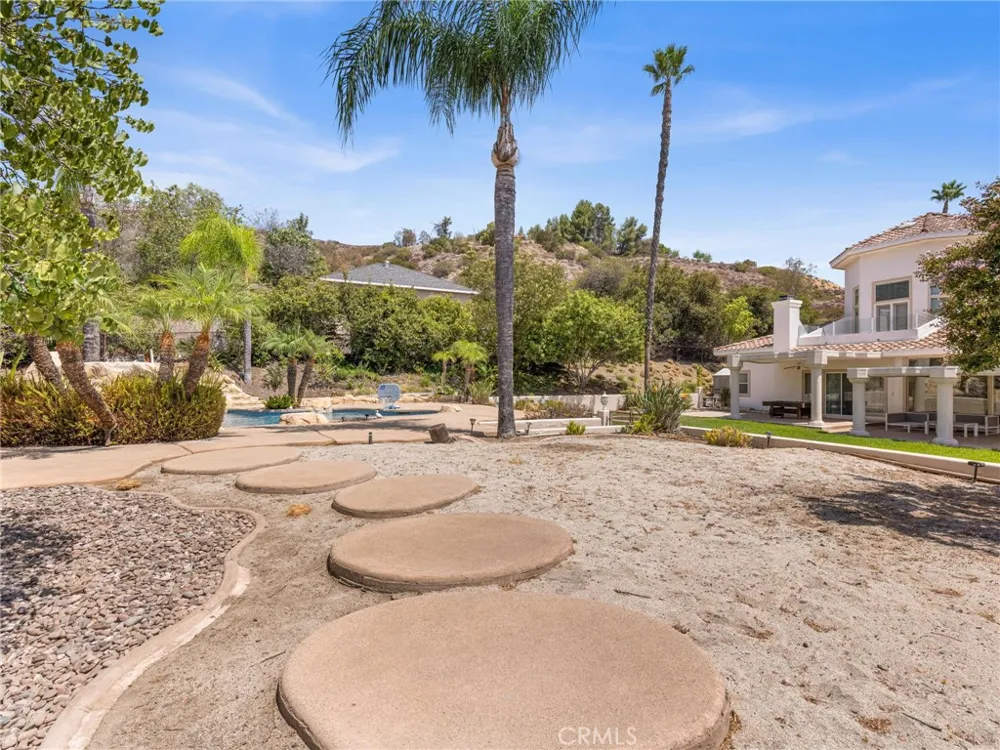 30395 Ainsworth Lake Elsinore, CA 92530