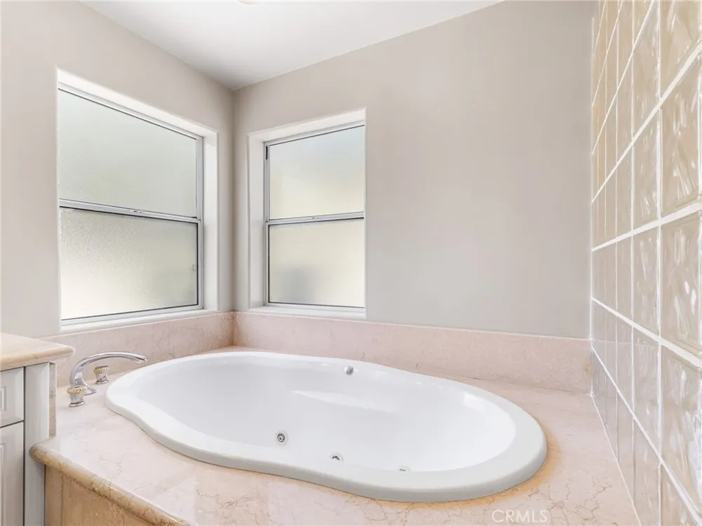 30395 Ainsworth Lake Elsinore, CA 92530