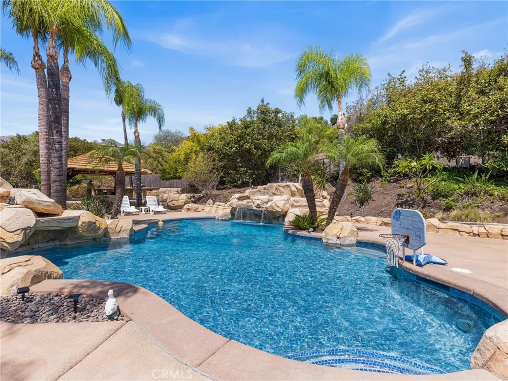 30395 Ainsworth Lake Elsinore, CA 92530