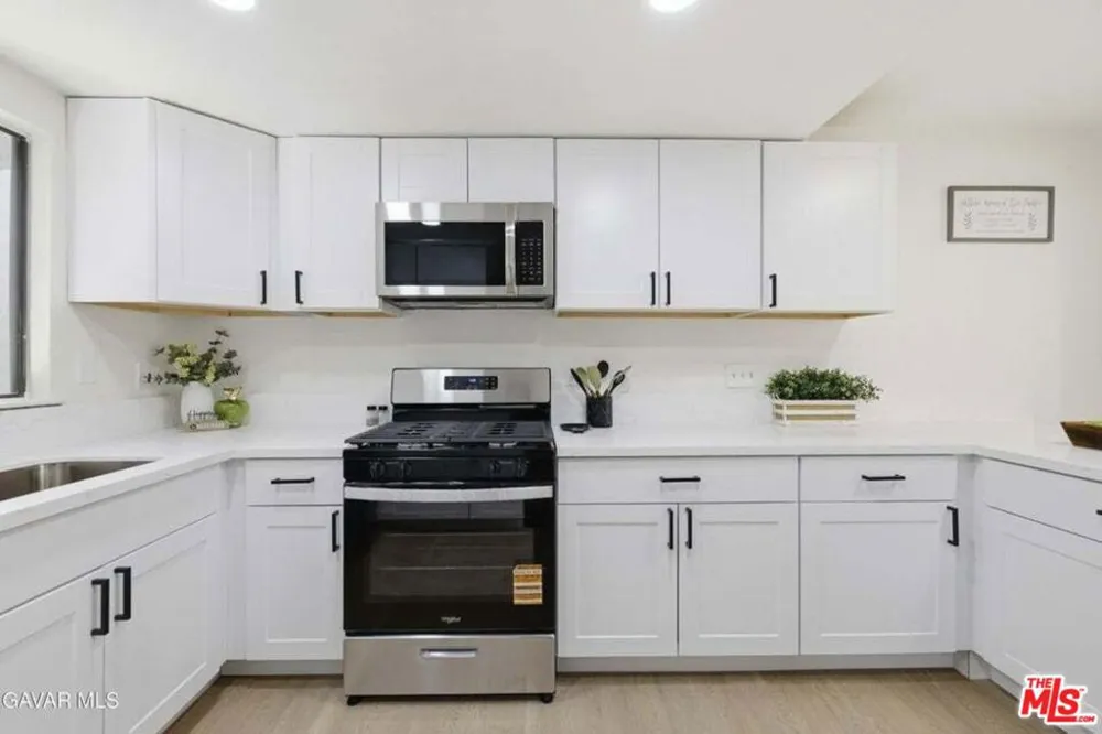 45102 Camolin Avenue Lancaster, CA 93534