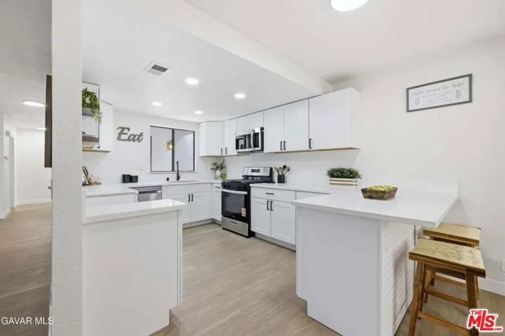 45102 Camolin Avenue Lancaster, CA 93534