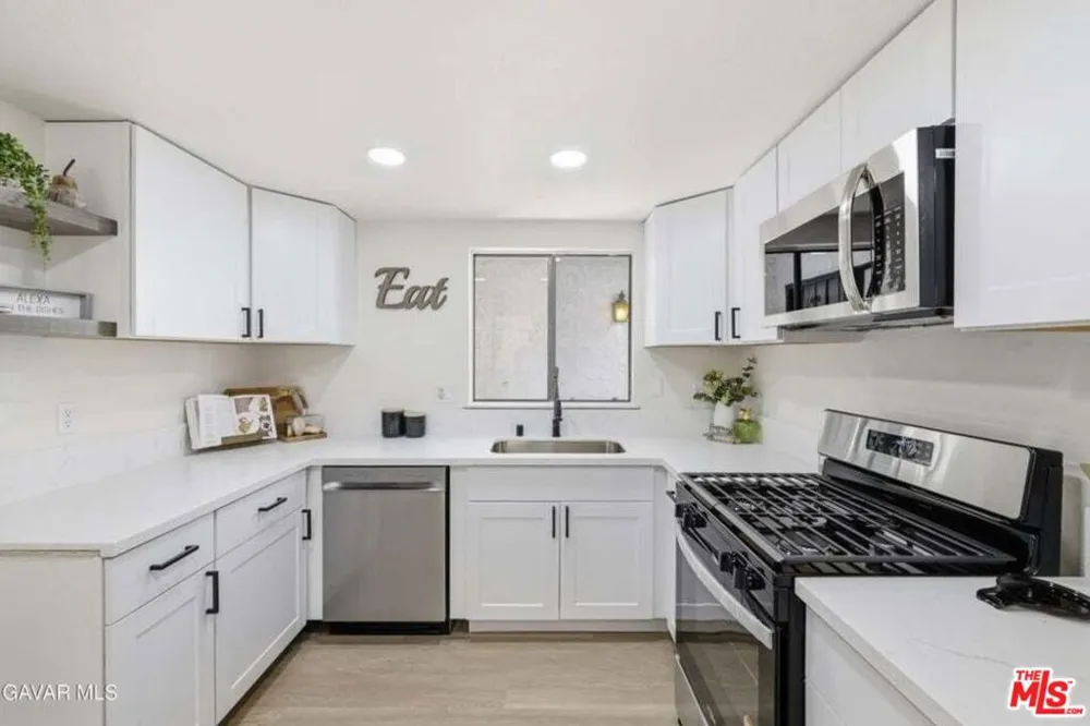 45102 Camolin Avenue Lancaster, CA 93534