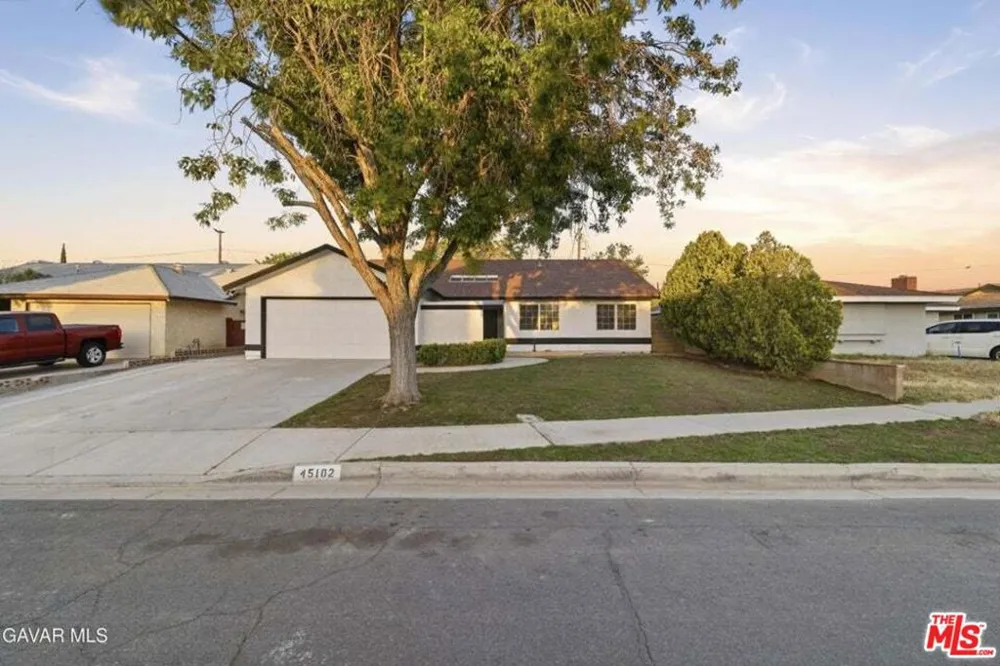 45102 Camolin Avenue Lancaster, CA 93534