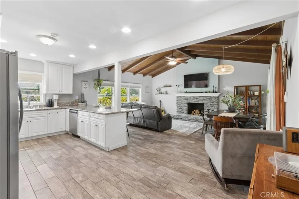 429 S Colfax La Habra, CA 90631