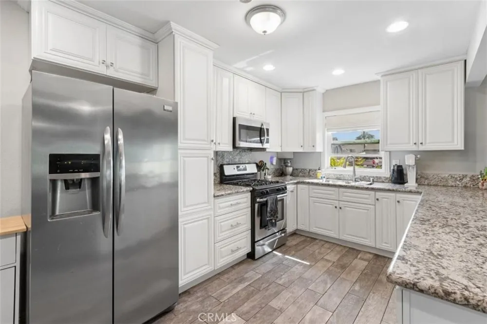 429 S Colfax La Habra, CA 90631