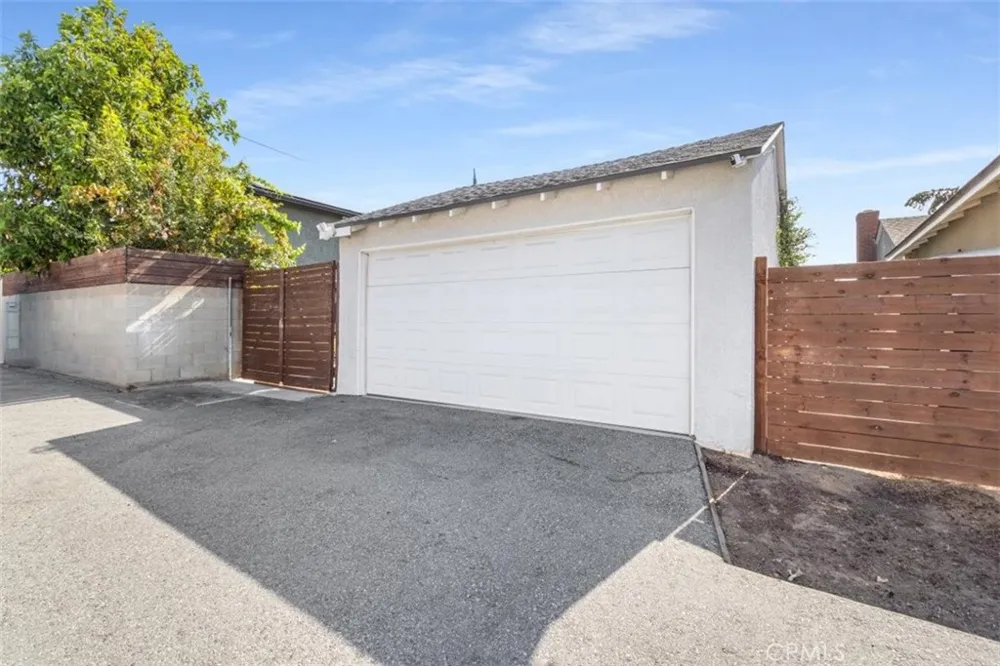 429 S Colfax La Habra, CA 90631