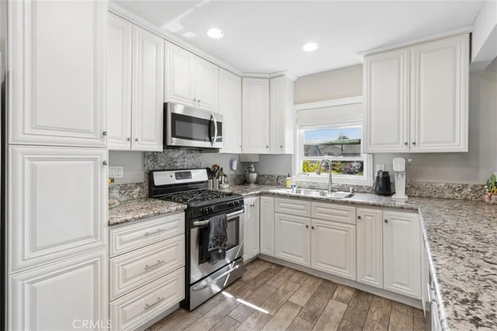 429 S Colfax La Habra, CA 90631