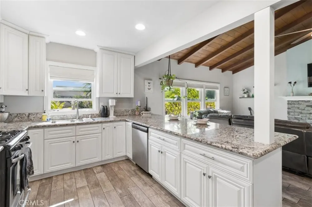 429 S Colfax La Habra, CA 90631