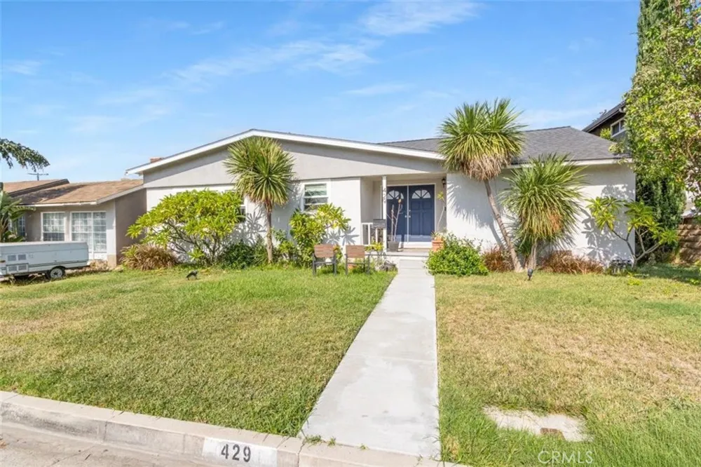 429 S Colfax La Habra, CA 90631