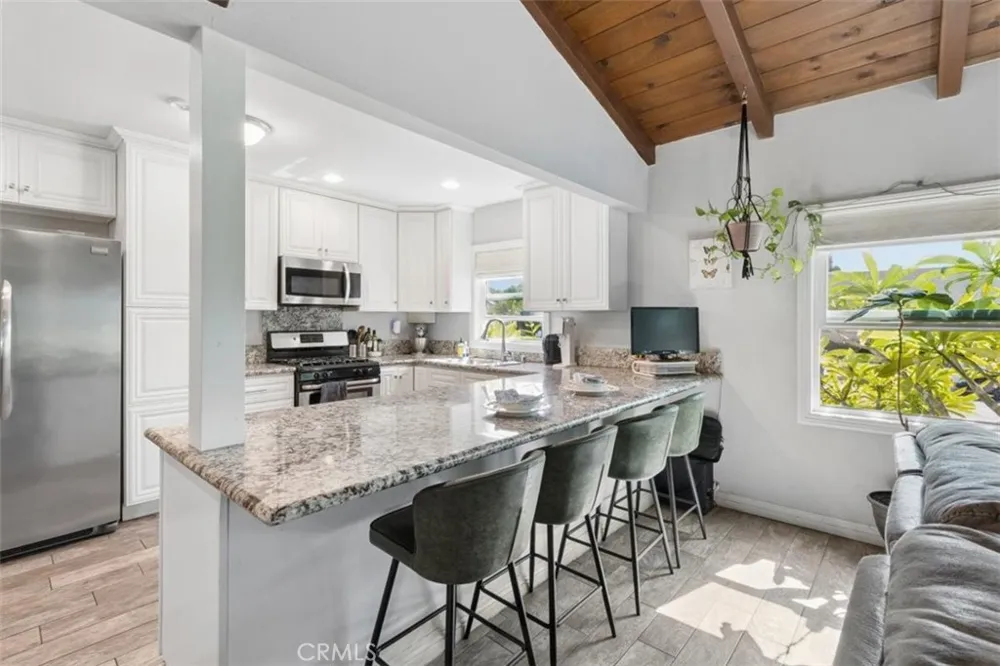 429 S Colfax La Habra, CA 90631
