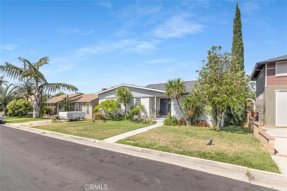 429 S Colfax La Habra, CA 90631