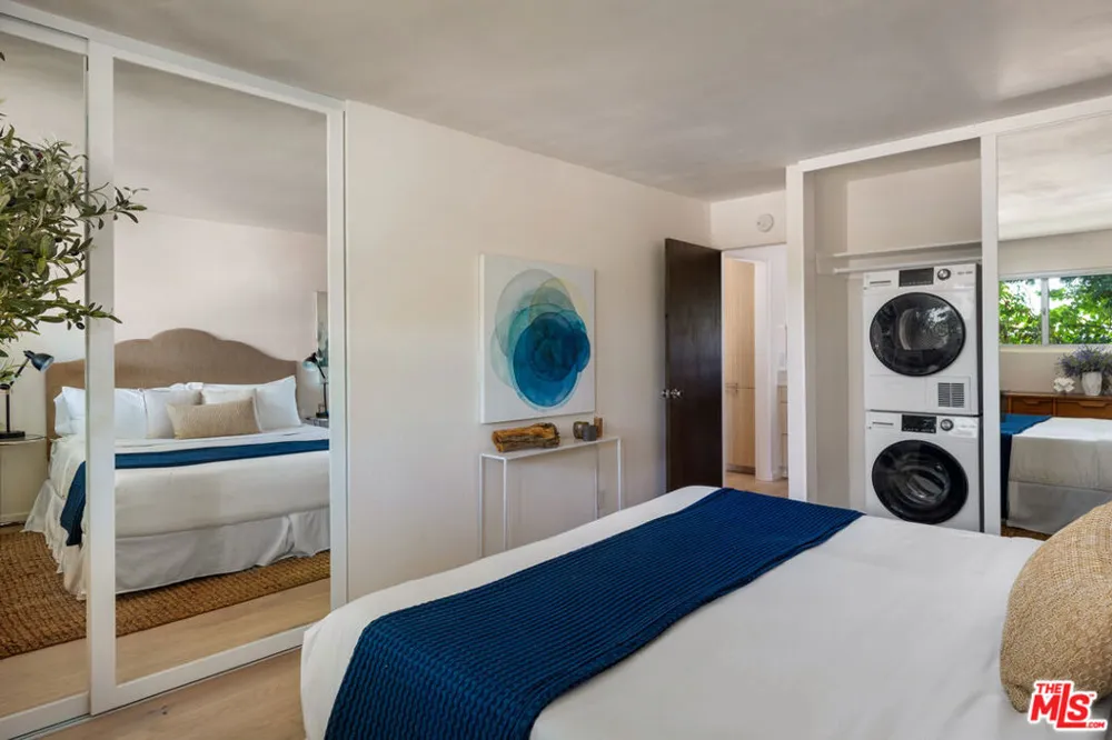 525 Sycamore Avenue #409 Los Angeles, CA 90036