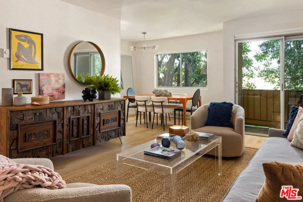 525 Sycamore Avenue #409 Los Angeles, CA 90036