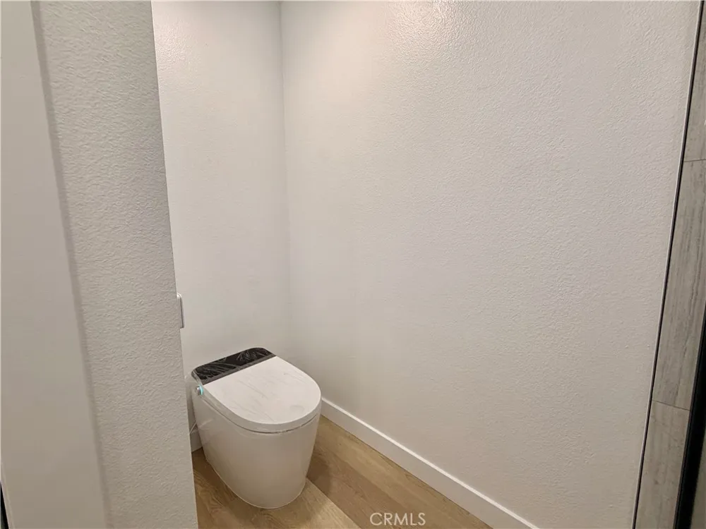 8512 Tuscany #202 Playa del Rey, CA 90293