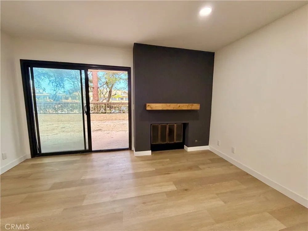8512 Tuscany #202 Playa del Rey, CA 90293