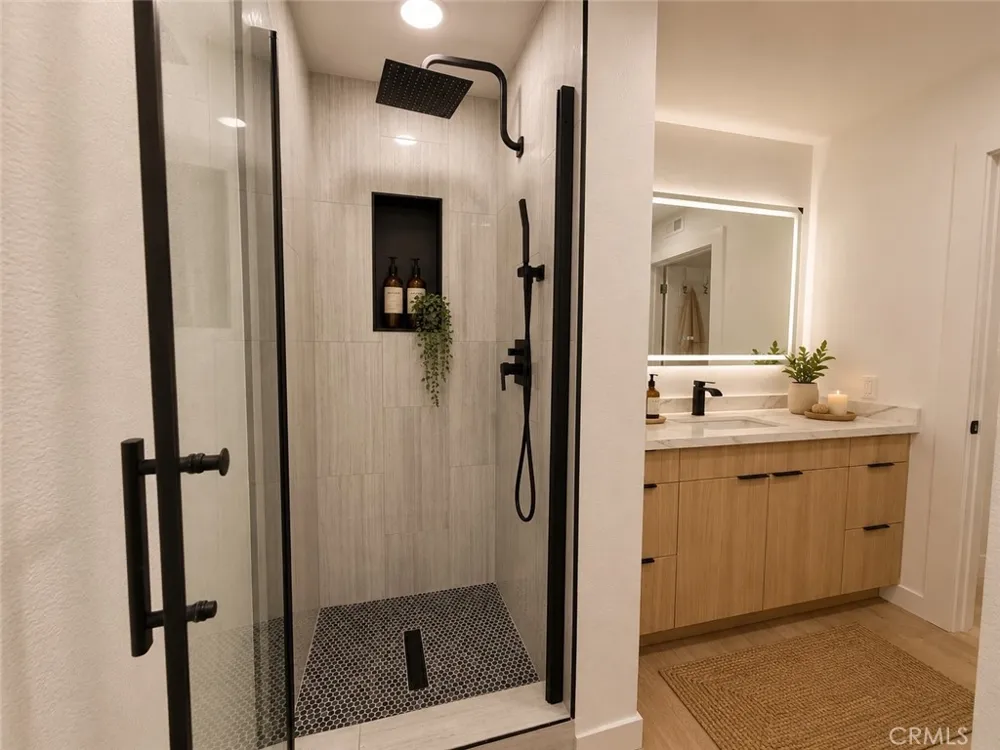 8512 Tuscany #202 Playa del Rey, CA 90293