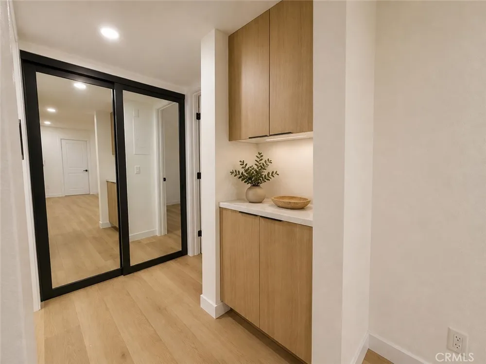 8512 Tuscany #202 Playa del Rey, CA 90293