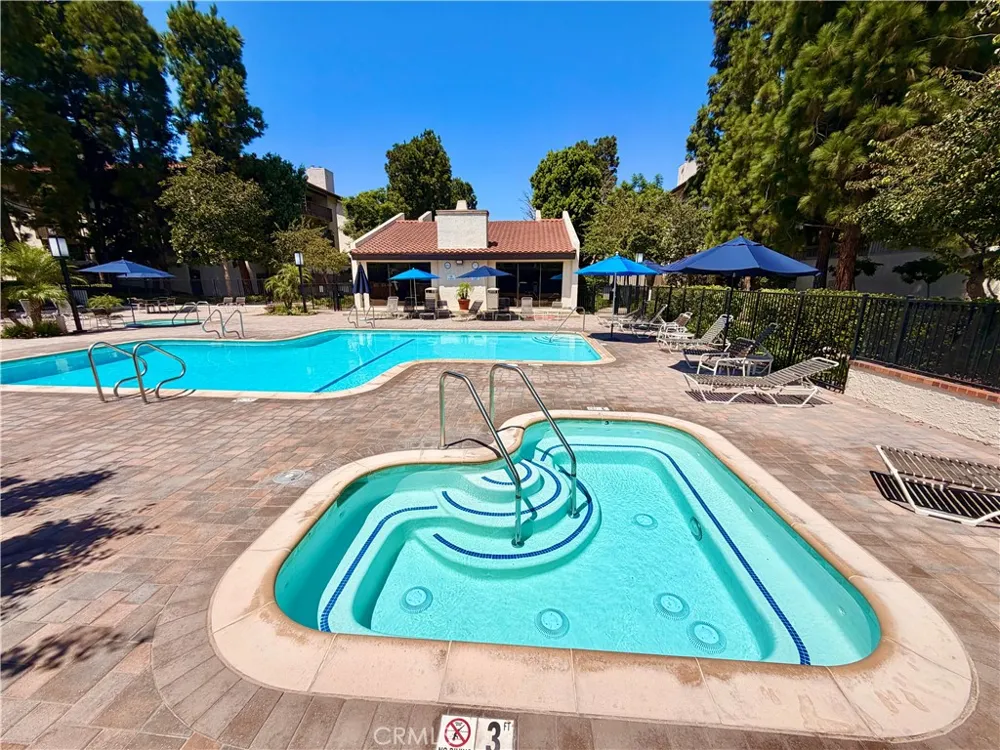 8512 Tuscany #202 Playa del Rey, CA 90293