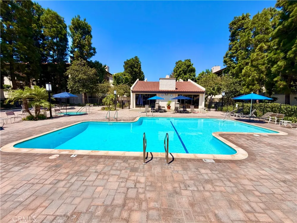 8512 Tuscany #202 Playa del Rey, CA 90293