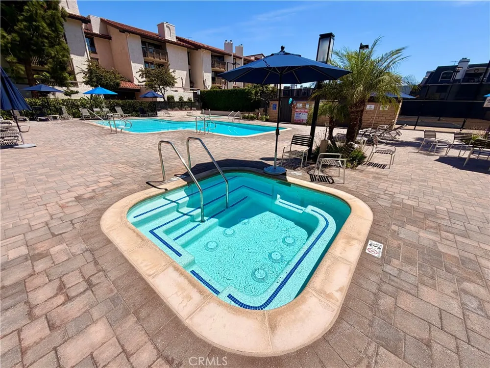 8512 Tuscany #202 Playa del Rey, CA 90293