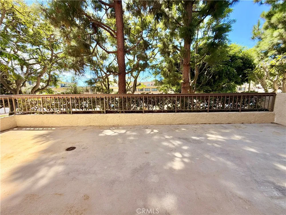 8512 Tuscany #202 Playa del Rey, CA 90293