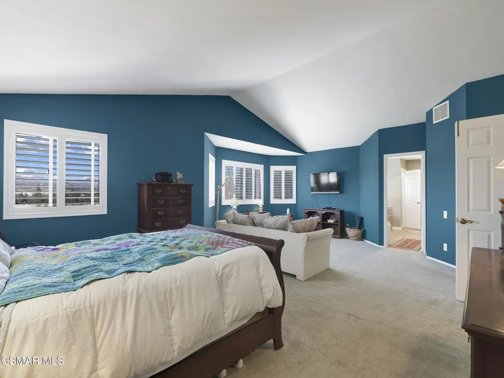 11823 Maple Crest Street Moorpark, CA 93021