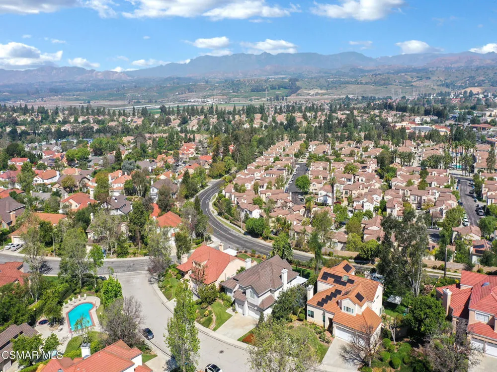 11823 Maple Crest Street Moorpark, CA 93021