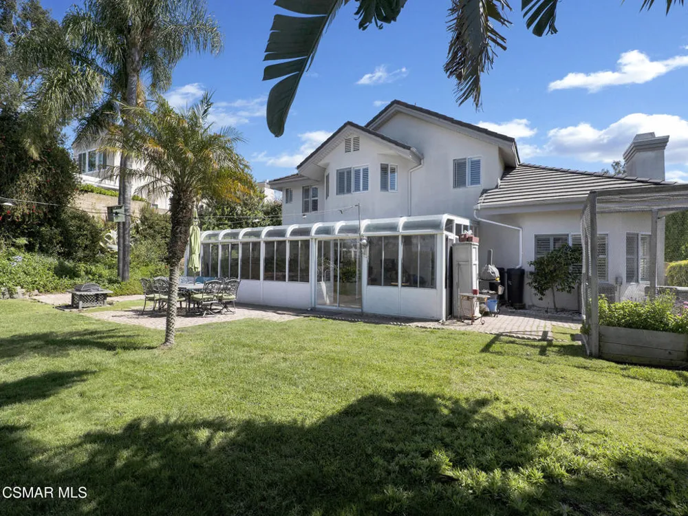11823 Maple Crest Street Moorpark, CA 93021