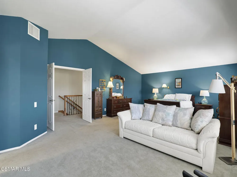11823 Maple Crest Street Moorpark, CA 93021