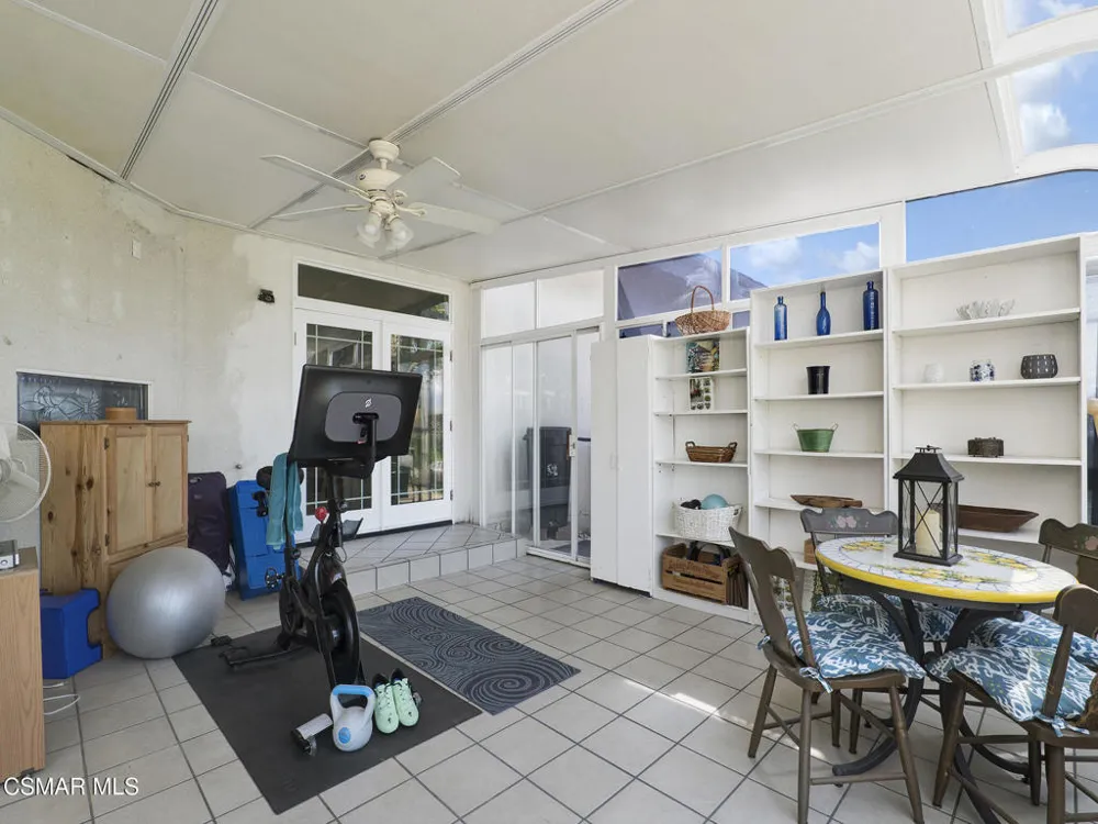 11823 Maple Crest Street Moorpark, CA 93021
