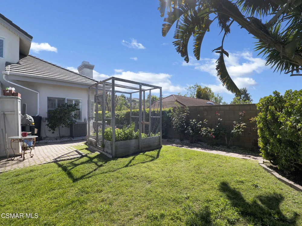 11823 Maple Crest Street Moorpark, CA 93021