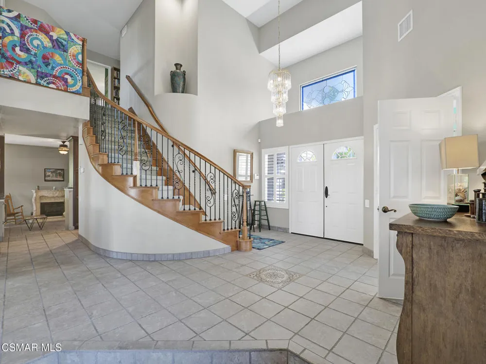 11823 Maple Crest Street Moorpark, CA 93021