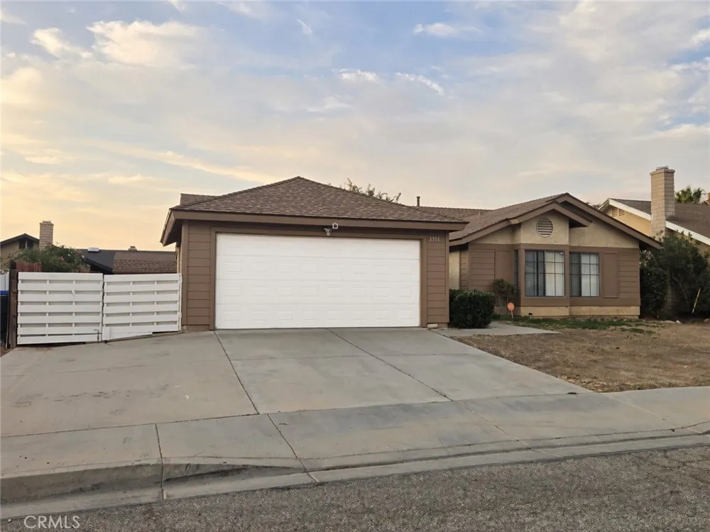 3851 Triton Palmdale, CA 93550