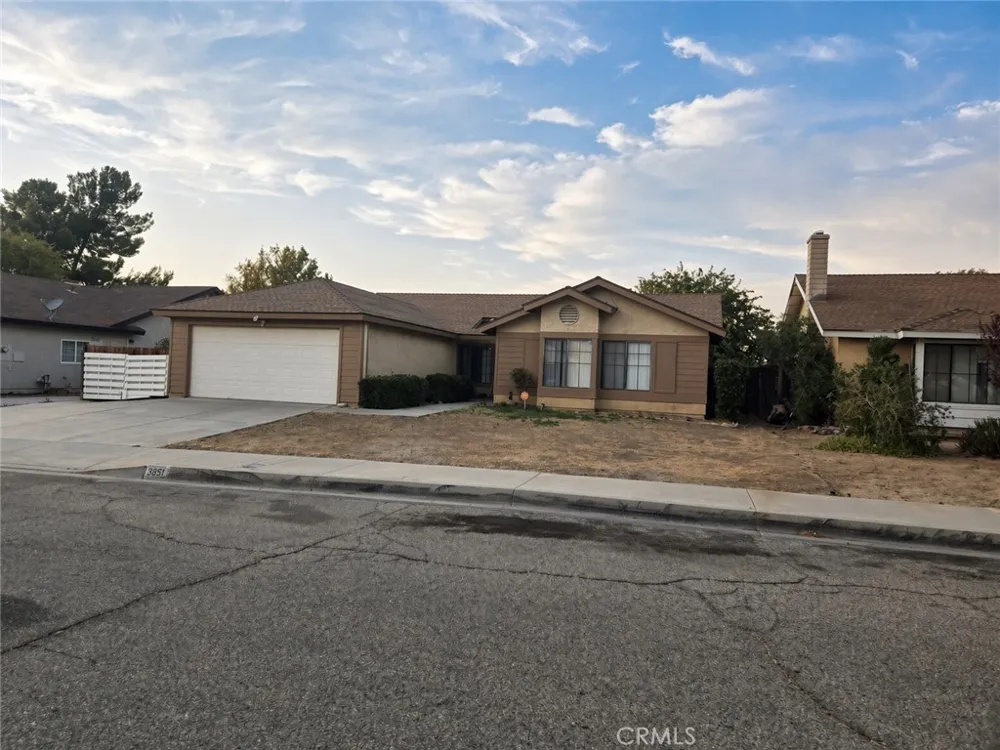 3851 Triton Palmdale, CA 93550
