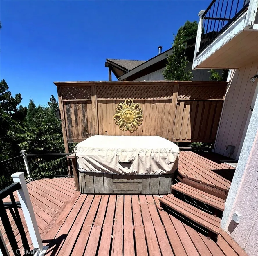 1834 Nob Hill Running Springs, CA 92382