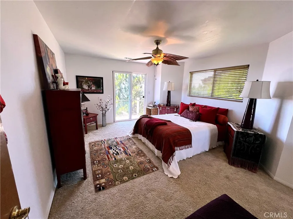 1834 Nob Hill Running Springs, CA 92382