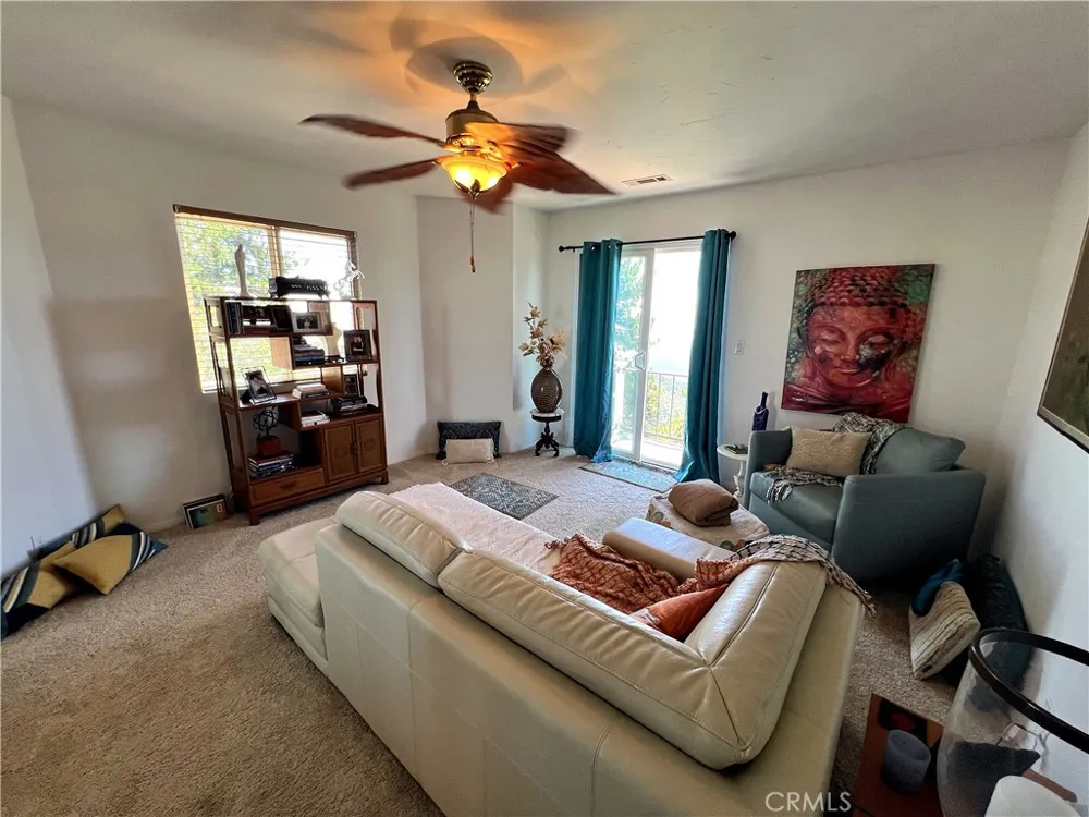 1834 Nob Hill Running Springs, CA 92382