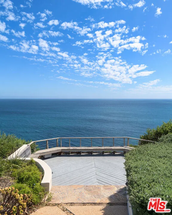 29020 Cliffside Drive Malibu, CA 90265