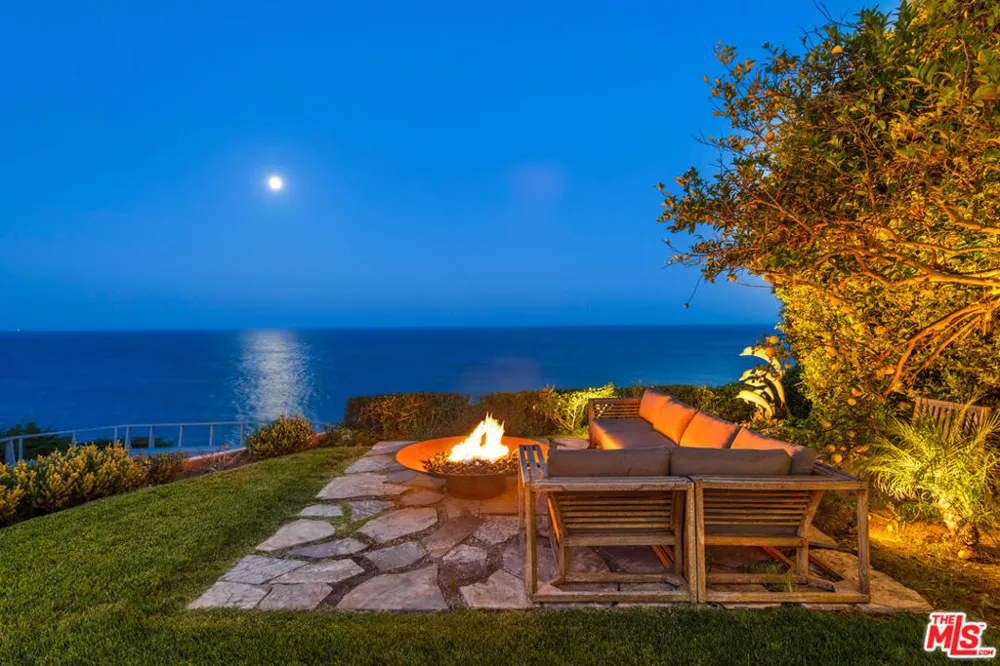 29020 Cliffside Drive Malibu, CA 90265
