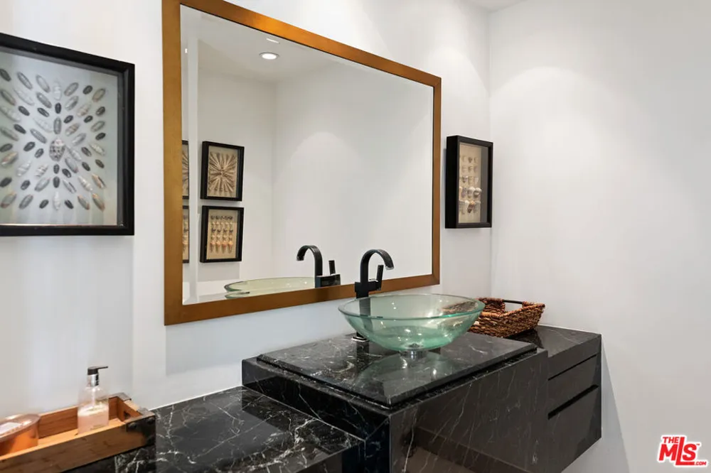 29020 Cliffside Drive Malibu, CA 90265